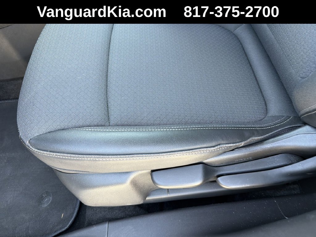 Used 2025 Buick Encore GX Preferred AWD/4WD image 16