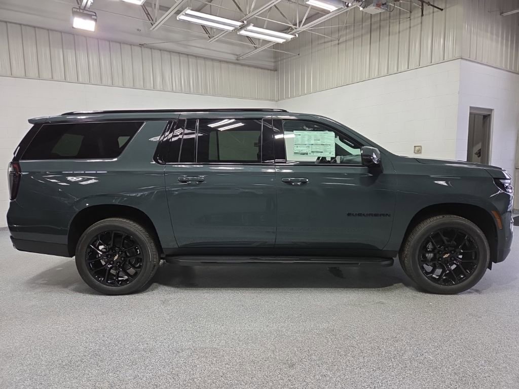 New 2026 Chevrolet Suburban RST image 8