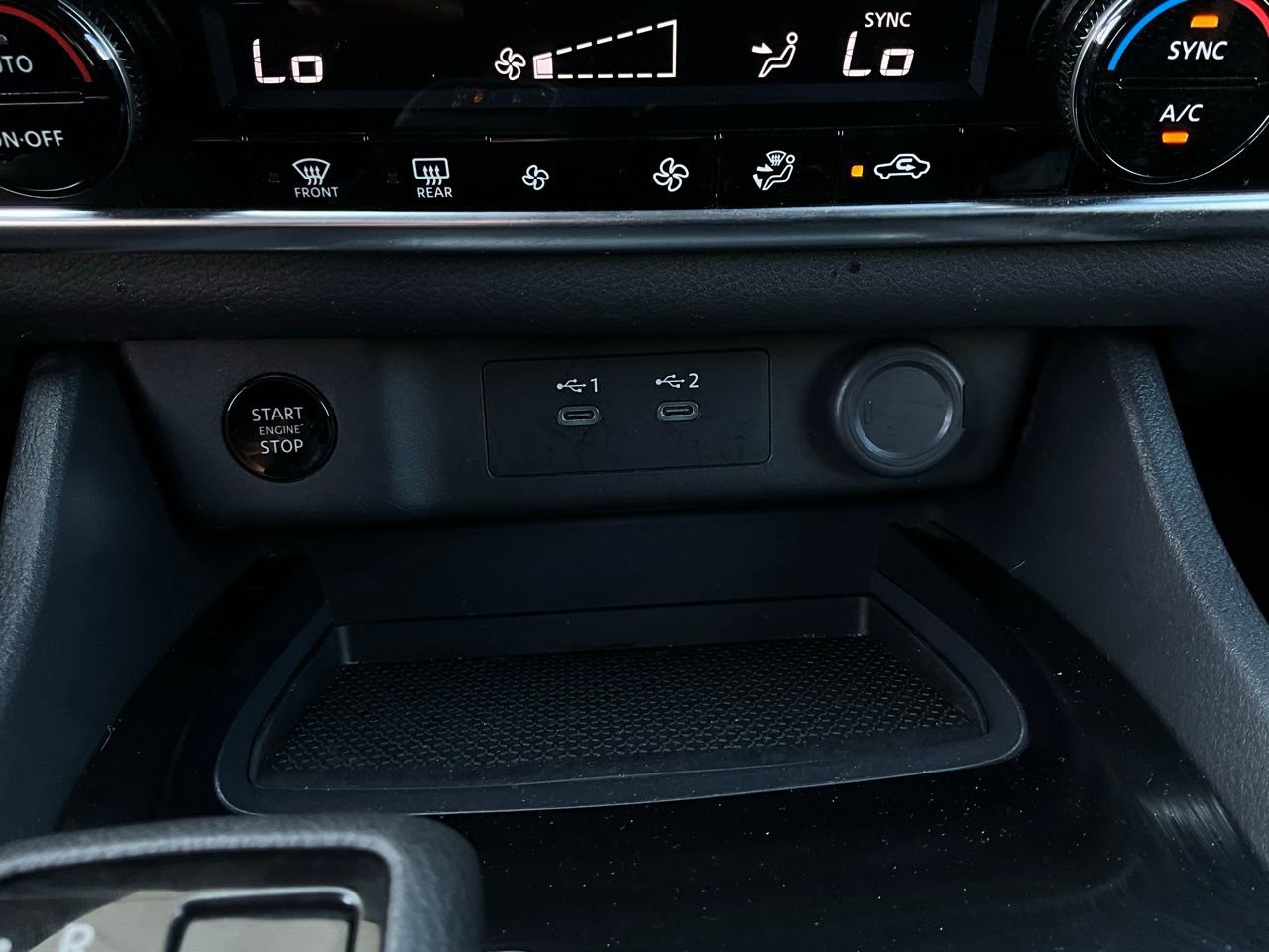 Used 2025 Nissan Rogue SV image 25