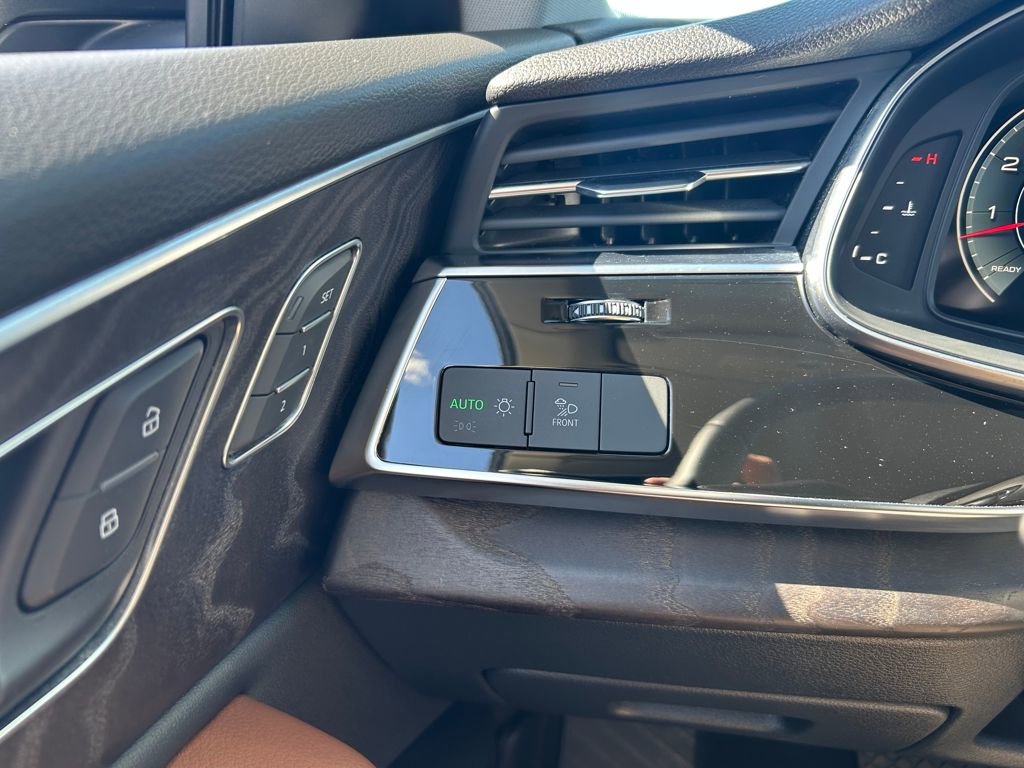 Used 2022 Audi Q8 Premium Plus w/ Premium Plus Package image 20