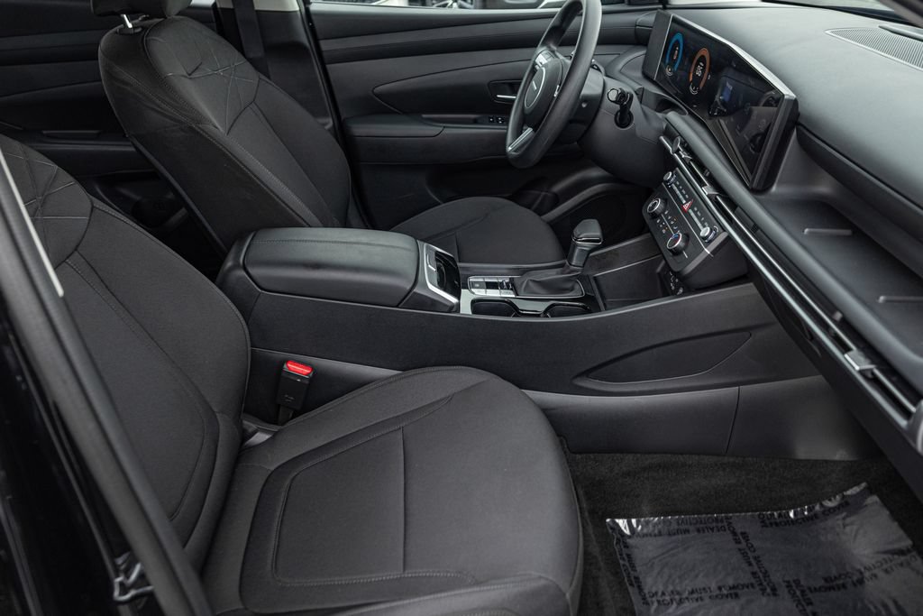 Certified 2026 Hyundai Tucson SE FWD image 32