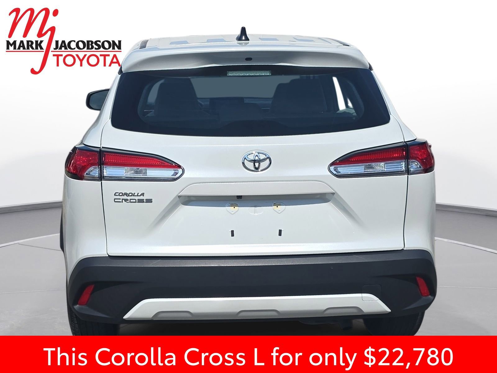 Used 2024 Toyota Corolla Cross L image 11