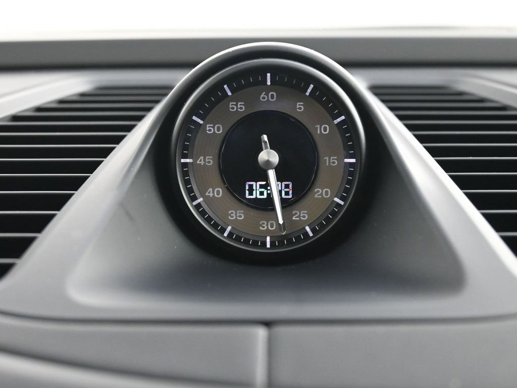 Certified 2024 Porsche Macan Turbo Electric image 23