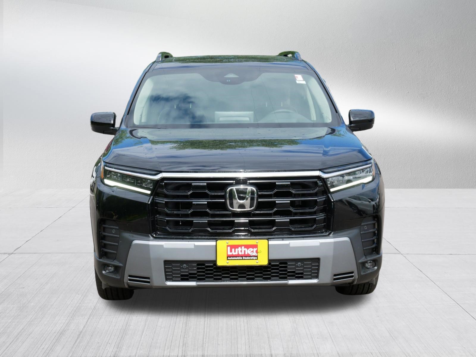 Used 2026 Honda Pilot Elite image 2