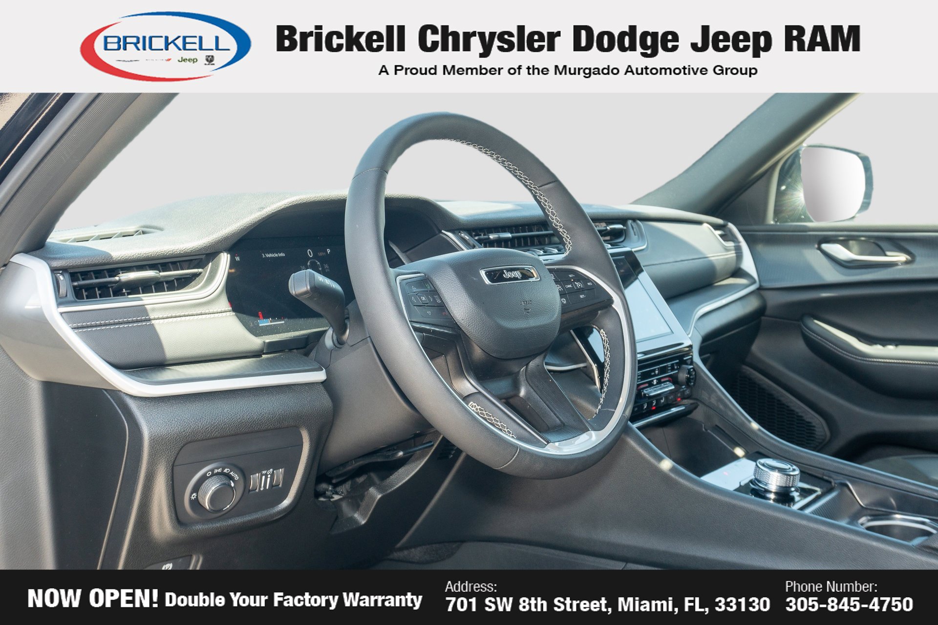 Used 2025 Jeep Grand Cherokee L Altitude AWD/4WD image 19