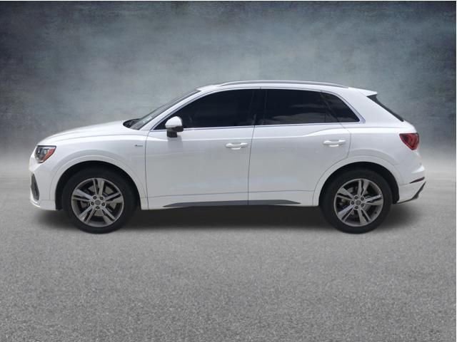 Used 2020 Audi Q3 2.0T Premium w/ Convenience Package AWD/4WD image 9