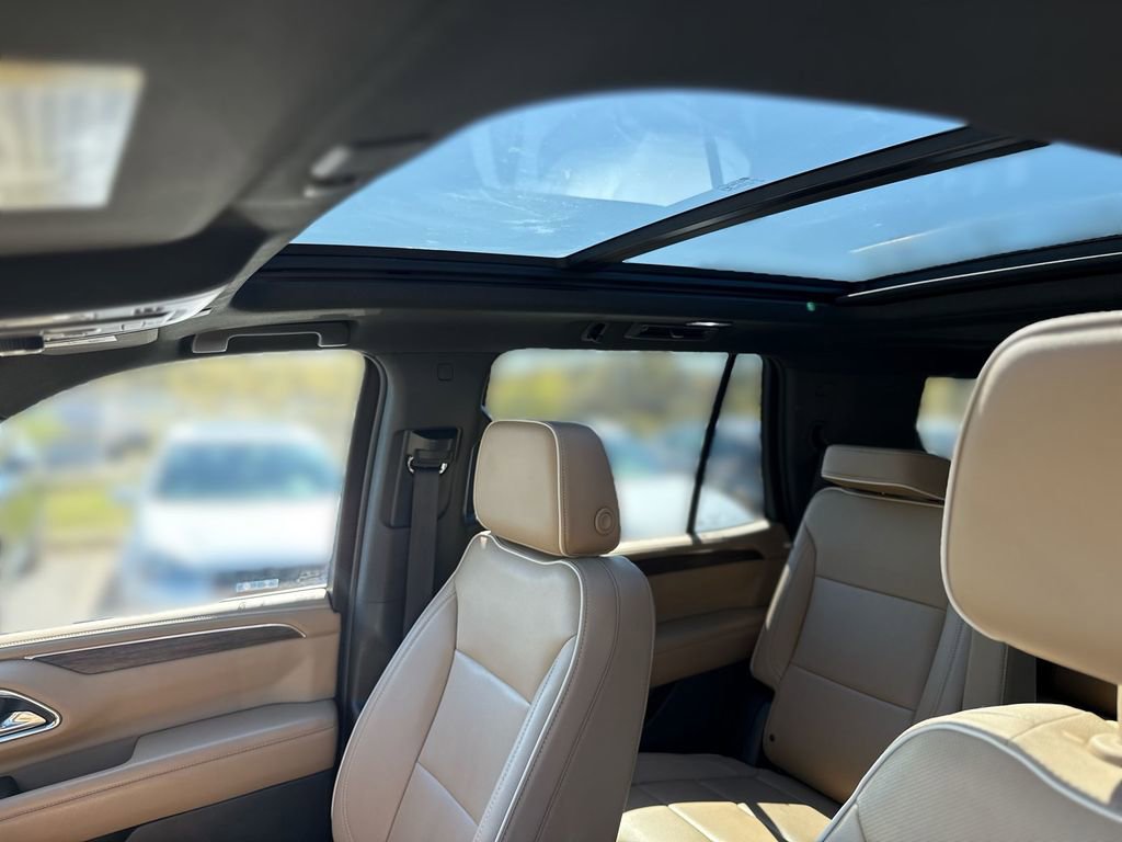 Used 2023 Chevrolet Tahoe Premier image 16