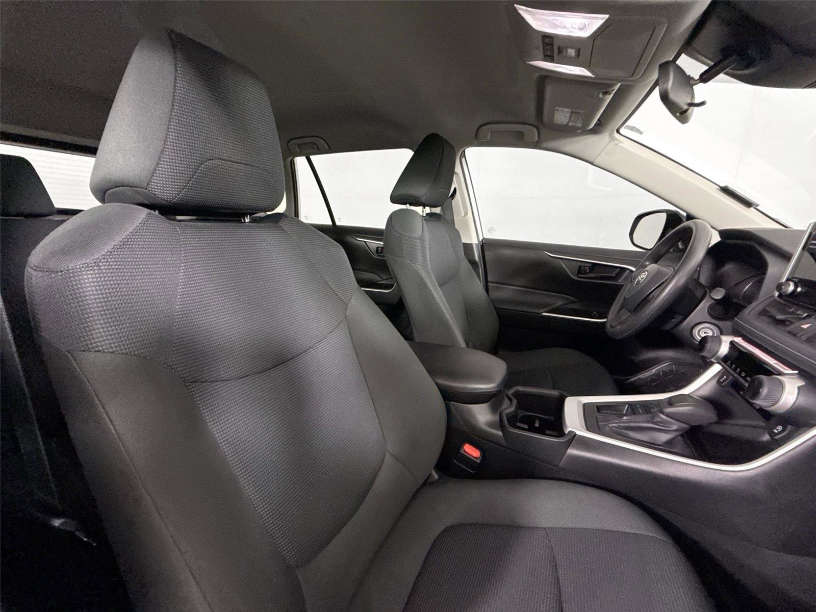 Certified 2025 Toyota RAV4 LE FWD image 39