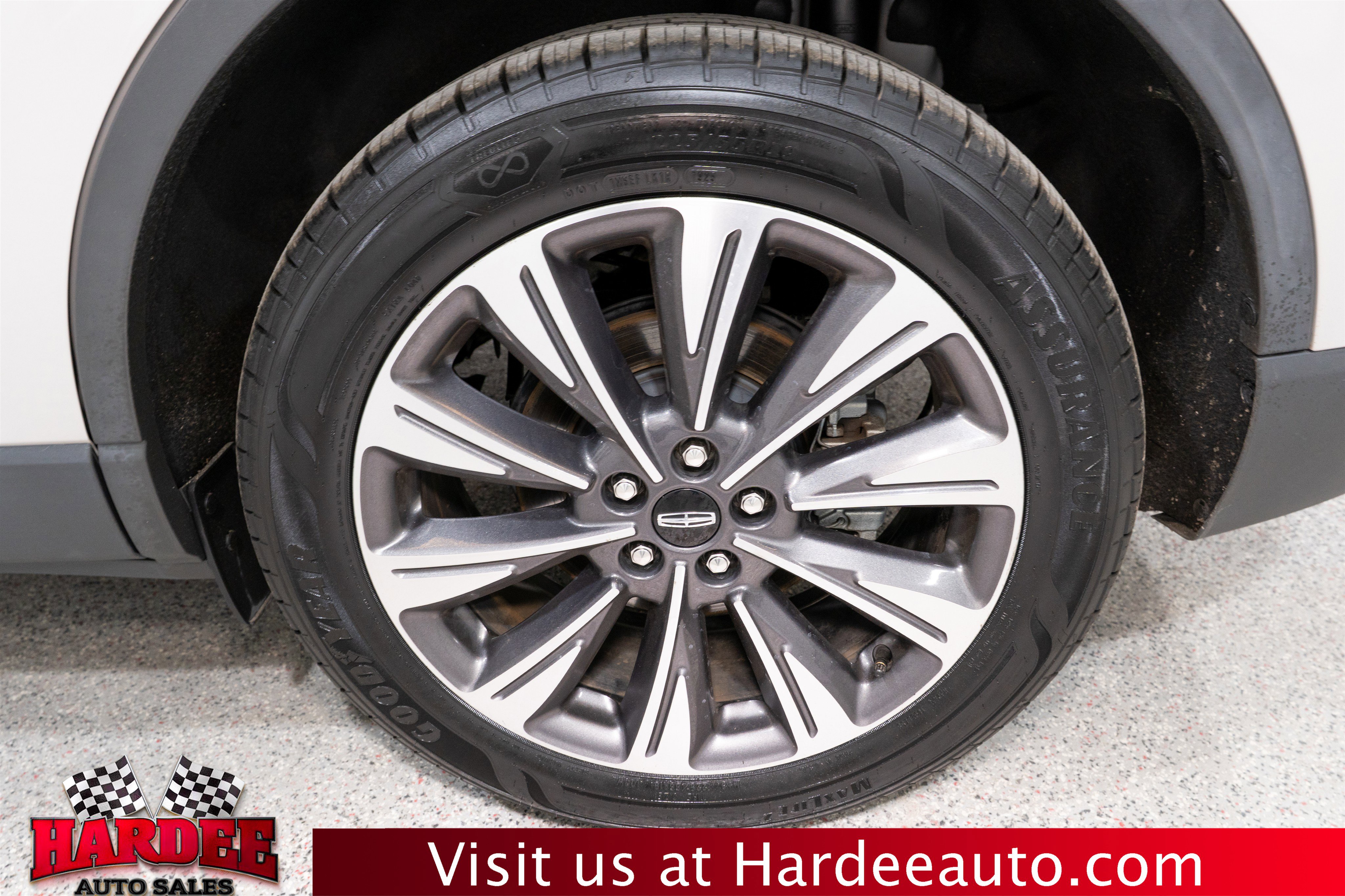 Used 2020 Lincoln Corsair Reserve w/ Elements Package image 10