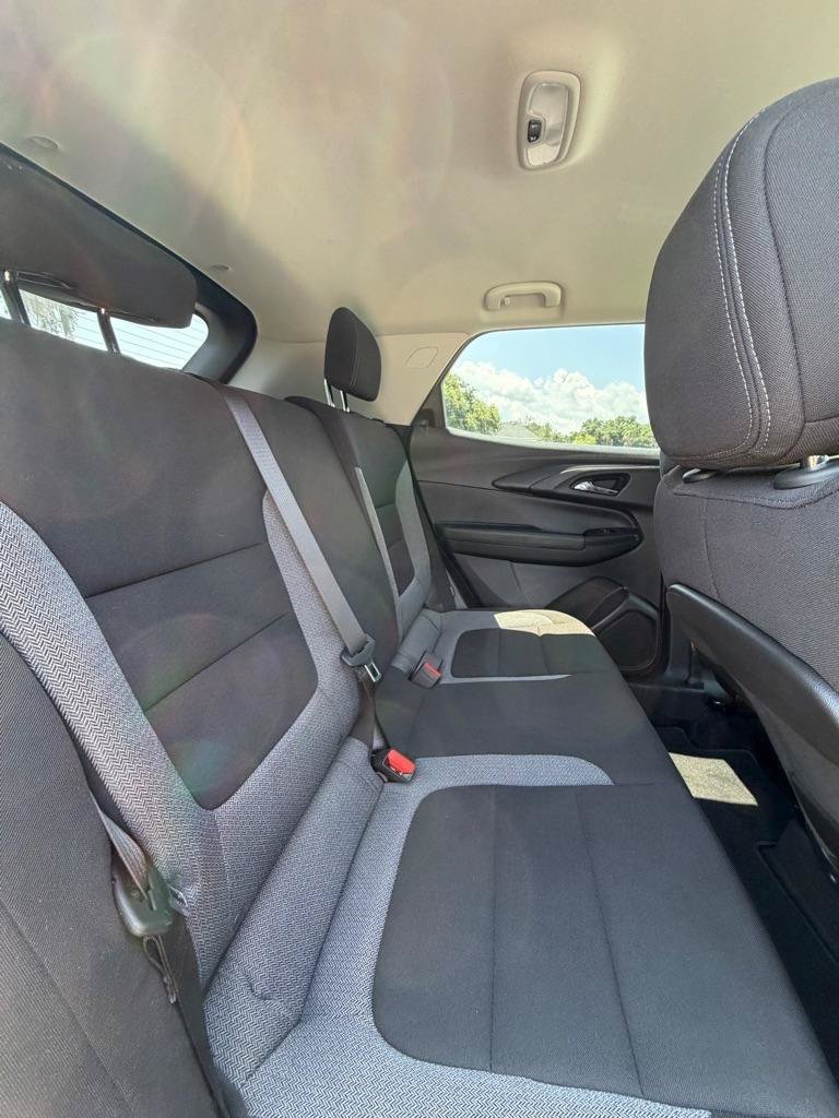 Used 2023 Chevrolet TrailBlazer LT FWD image 16