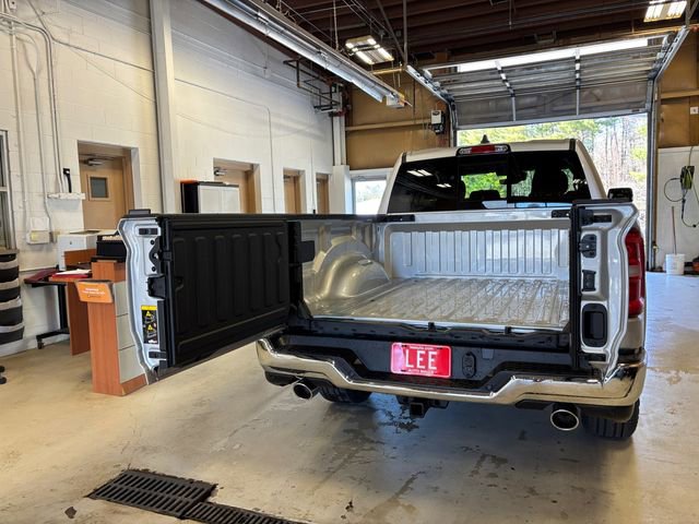 New 2026 RAM 1500 4x4 Crew Cab image 17