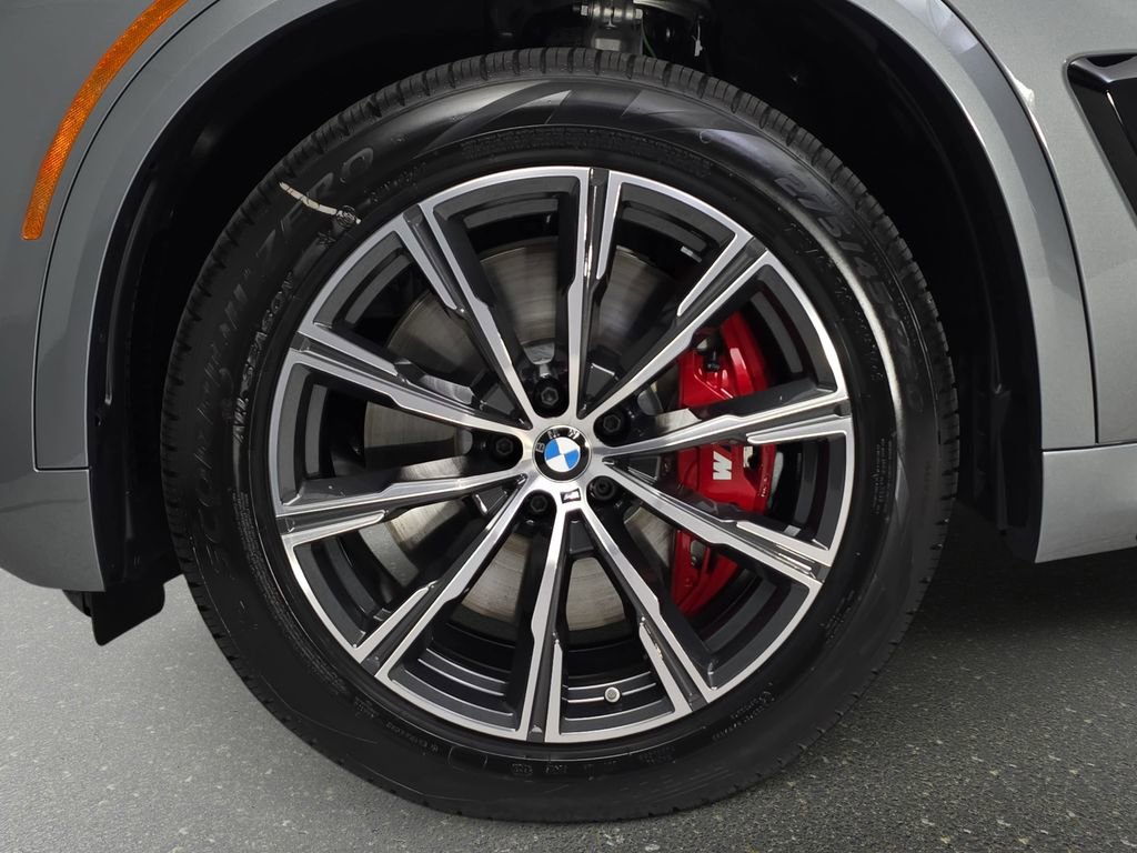New 2026 BMW X5 xDrive50e w/ Executive Package image 32