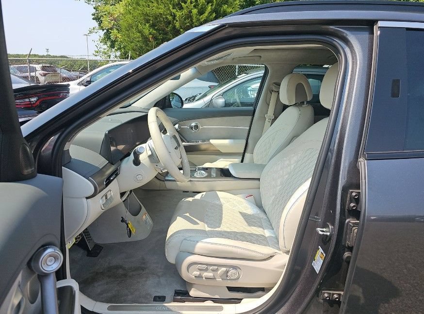 Used 2023 Genesis GV60 Performance AWD/4WD image 5