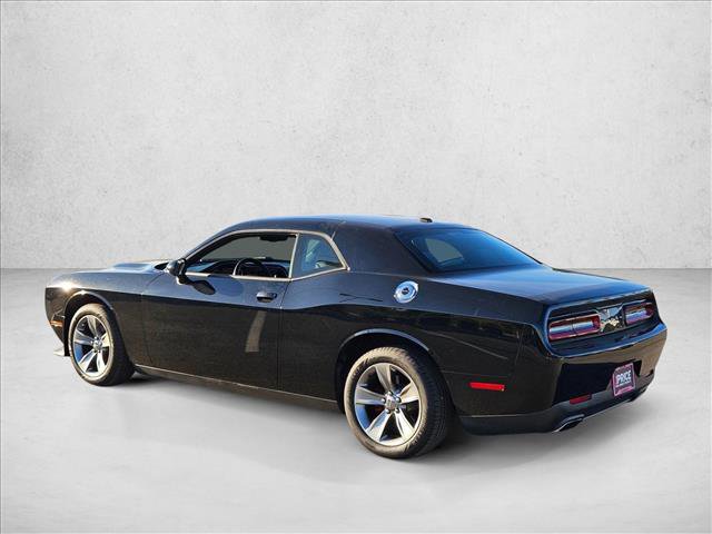 Used 2016 Dodge Challenger SXT image 7