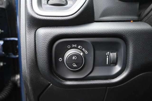Used 2024 RAM 2500 Big Horn w/ Night Edition AWD/4WD image 15