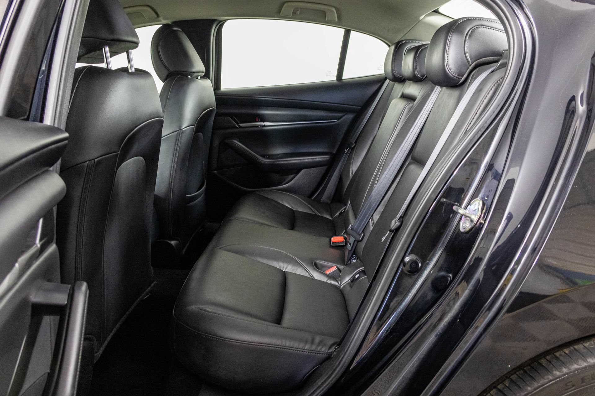 Used 2020 MAZDA MAZDA3 Sedan w/ Select Package FWD image 35