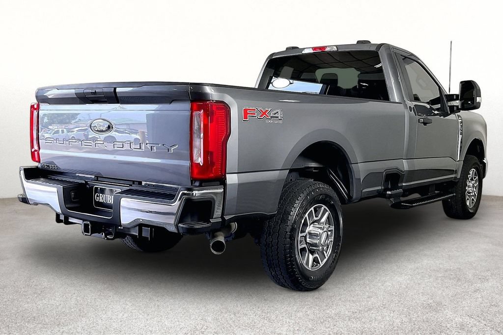 Used 2025 Ford F350 XLT w/ FX4 Off-Road Package AWD/4WD image 2