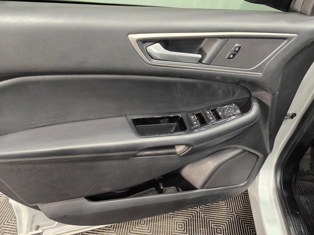 Used 2018 Ford Edge SEL w/ Equipment Group 201A image 52