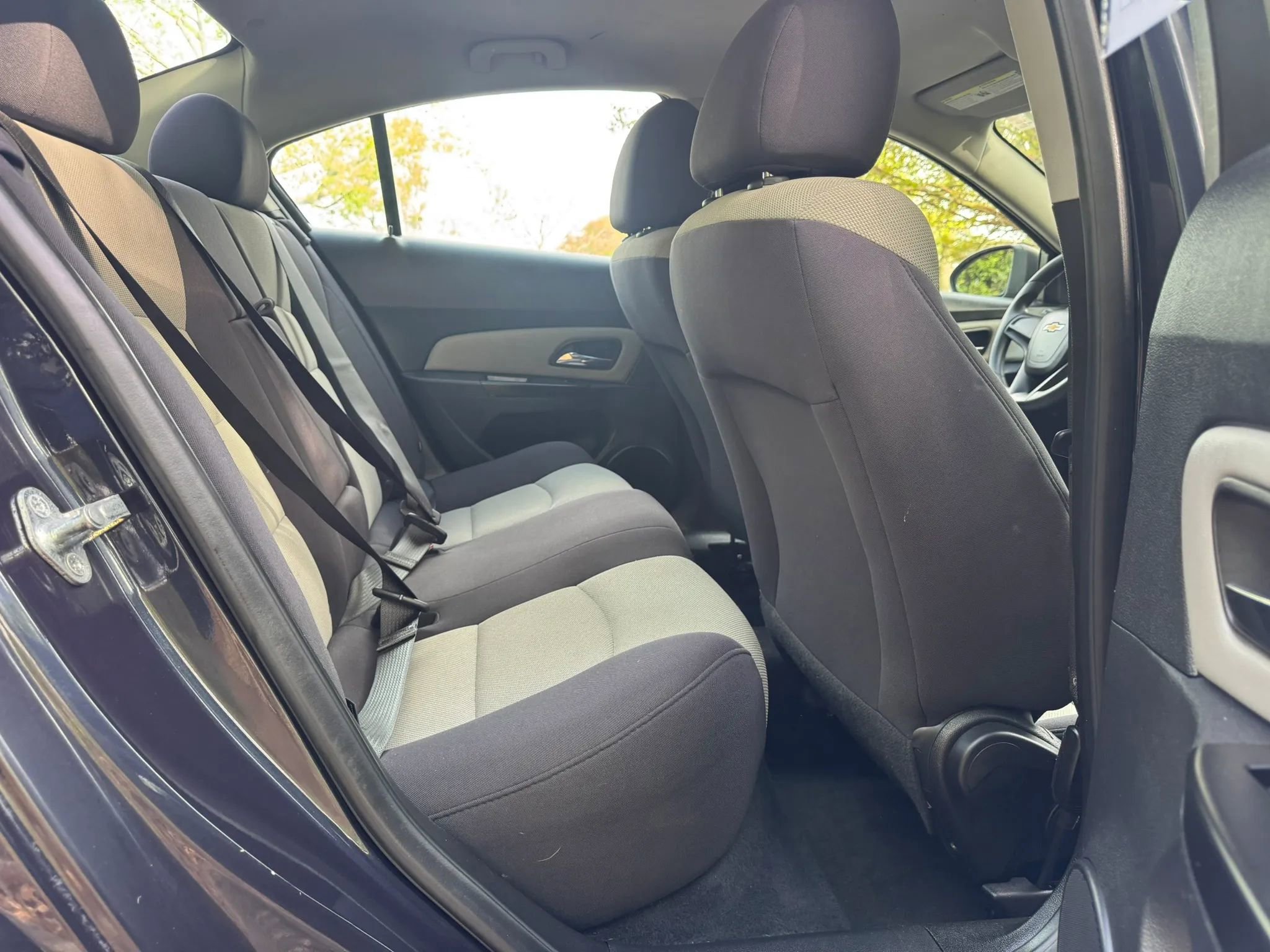 Used 2014 Chevrolet Cruze LS image 13