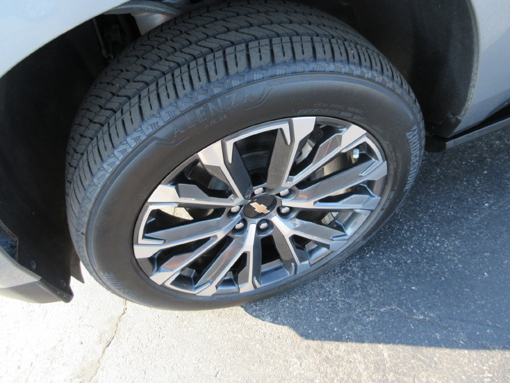 Certified 2025 Chevrolet Tahoe High Country AWD/4WD image 14