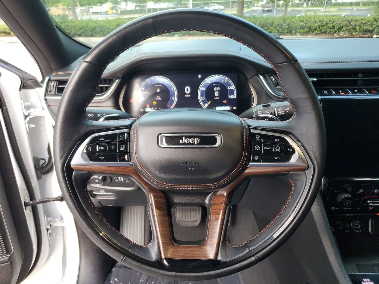 Used 2023 Jeep Grand Cherokee Summit w/ Adv Protech Group IV AWD/4WD image 19
