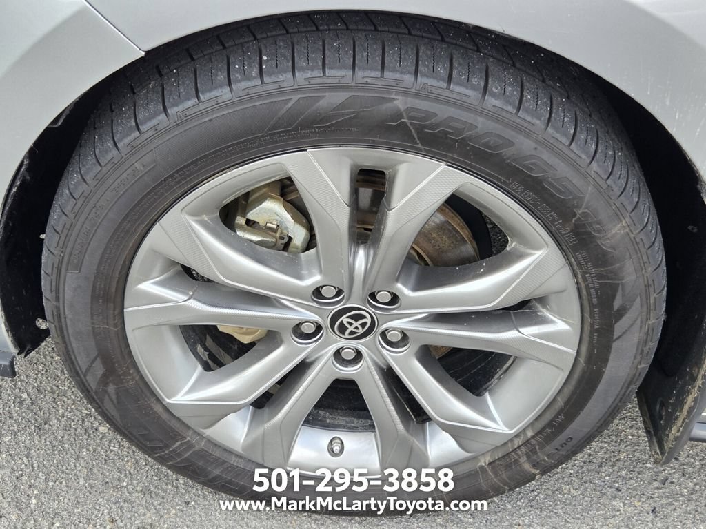Used 2021 Toyota Sienna XSE w/ XSE Plus Package FWD image 16