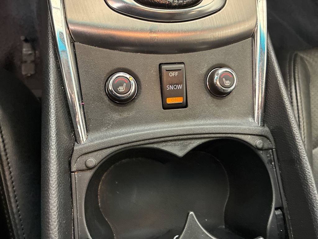 Used 2011 INFINITI G37 x Sedan w/ Premium Pkg AWD/4WD image 25