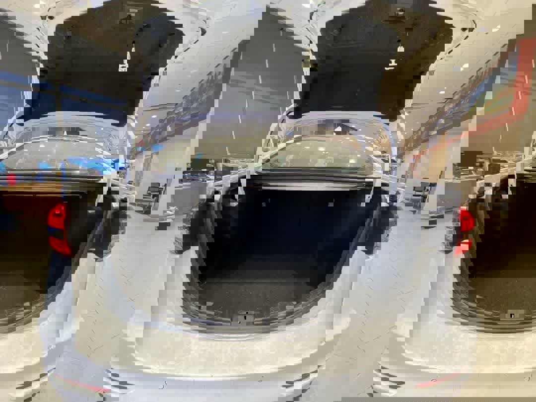 Used 2020 Ford Fusion SE image 26