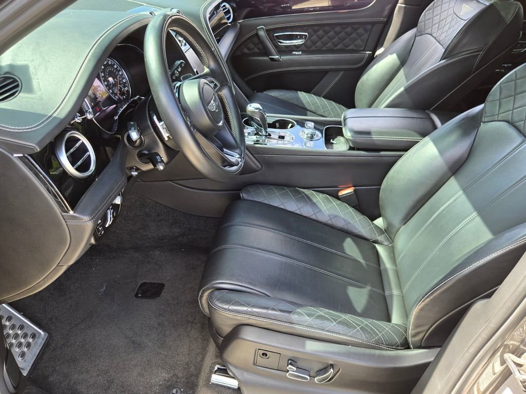 Used 2018 Bentley Bentayga image 10