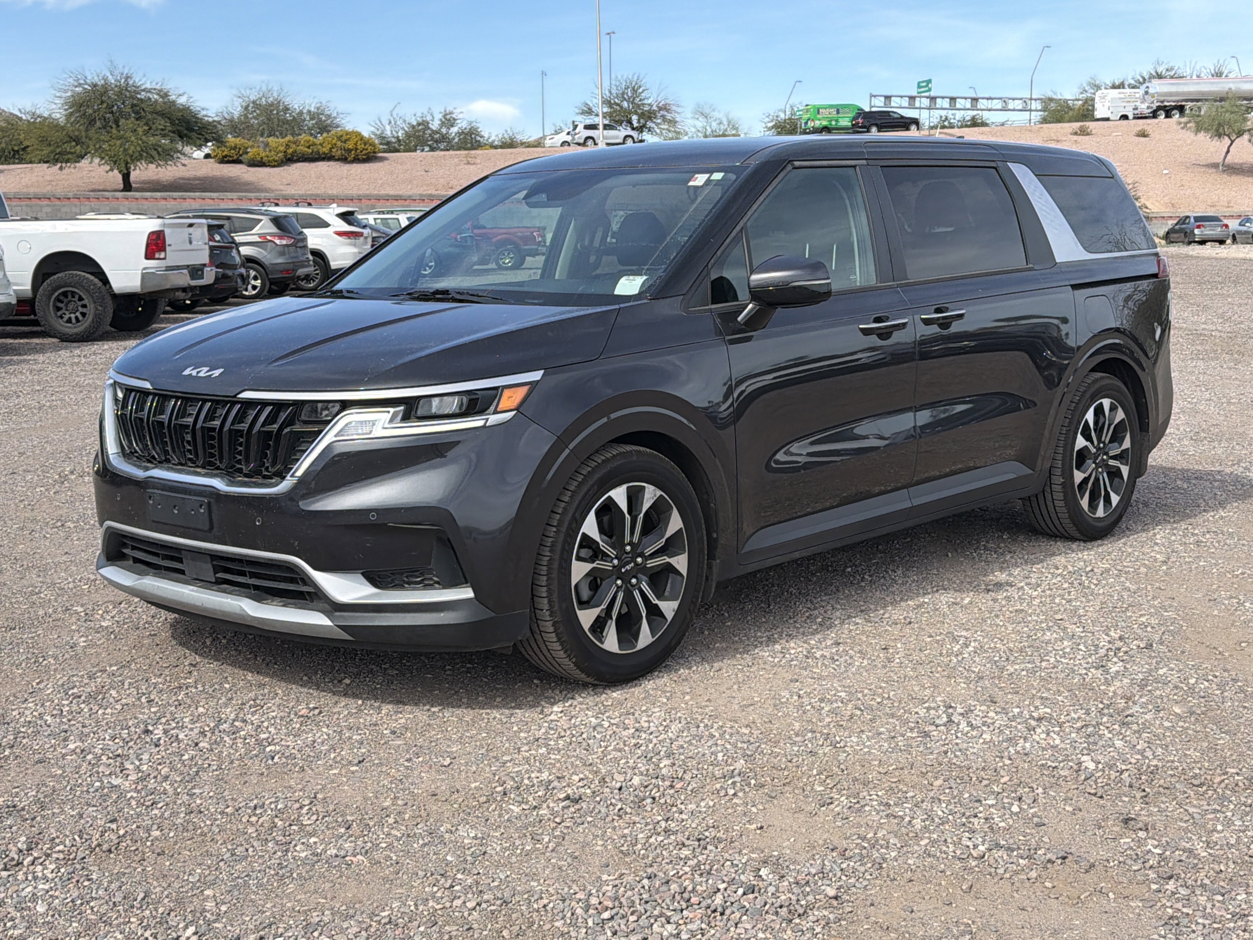 Used 2022 Kia Carnival EX