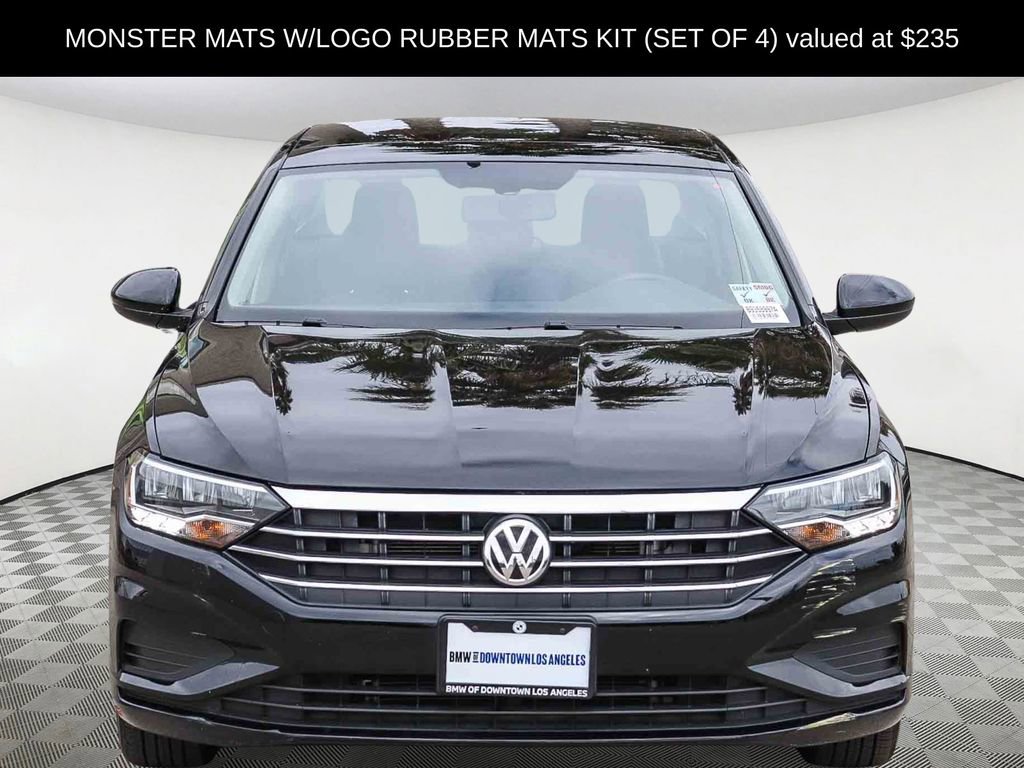 Used 2019 Volkswagen Jetta SE image 2