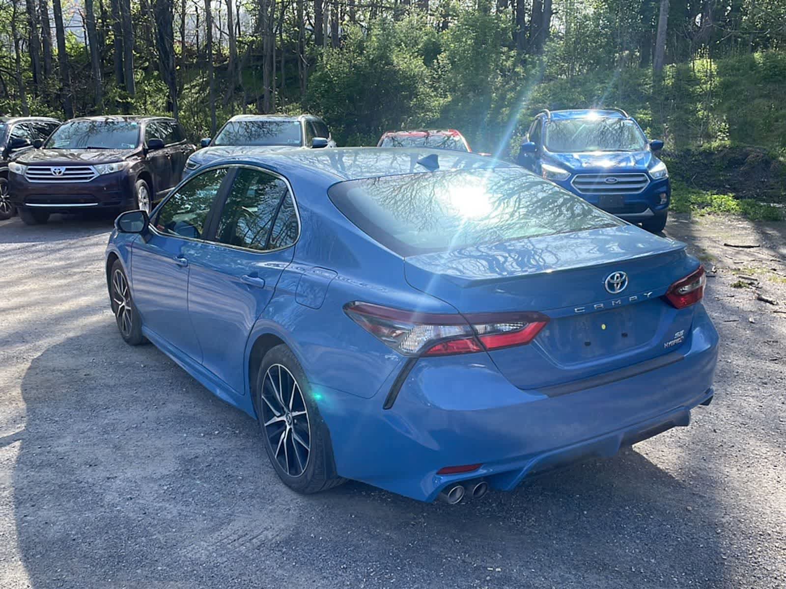 Used 2023 Toyota Camry SE FWD image 6