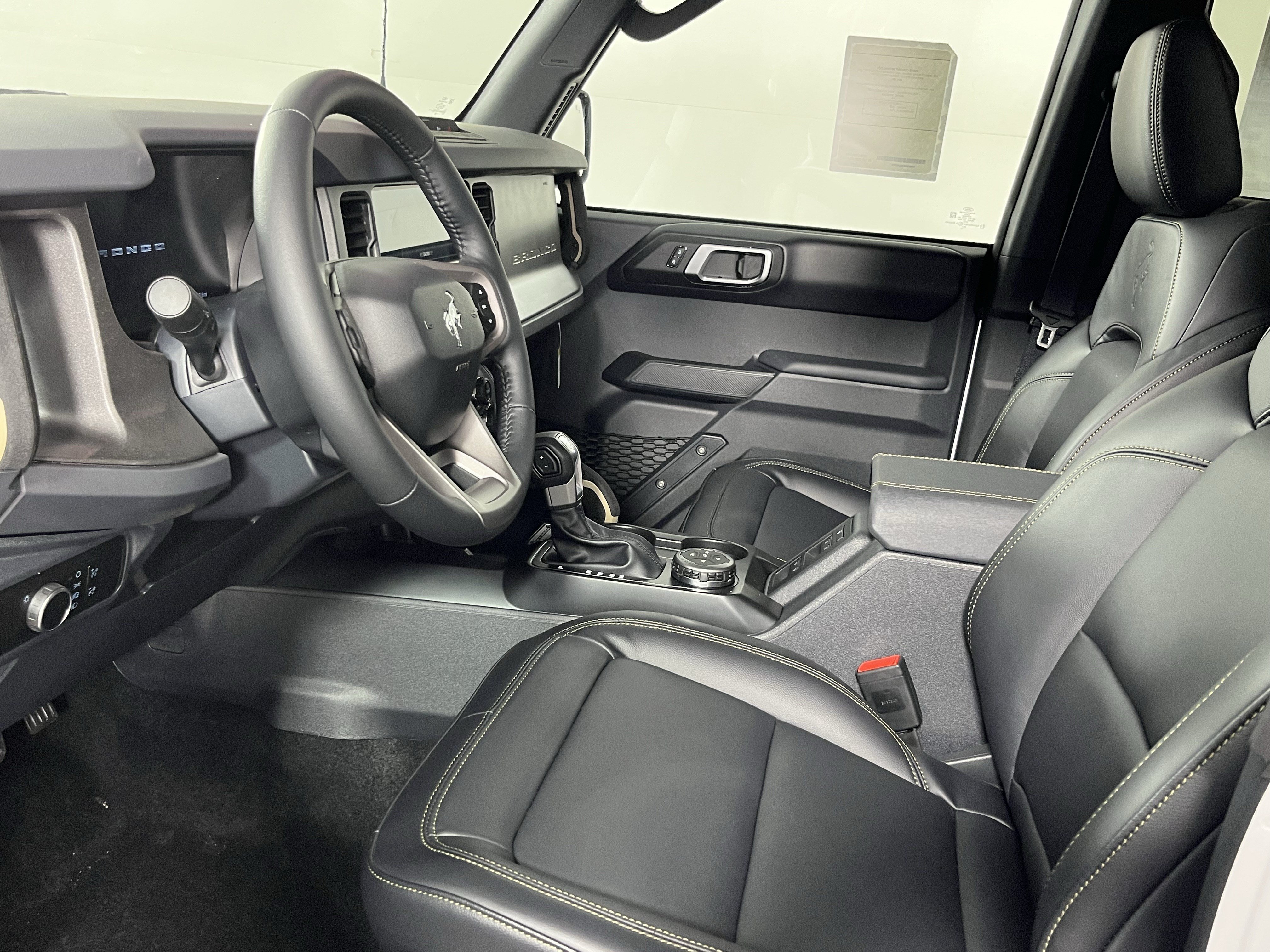 New 2026 Ford Bronco Badlands AWD/4WD image 9