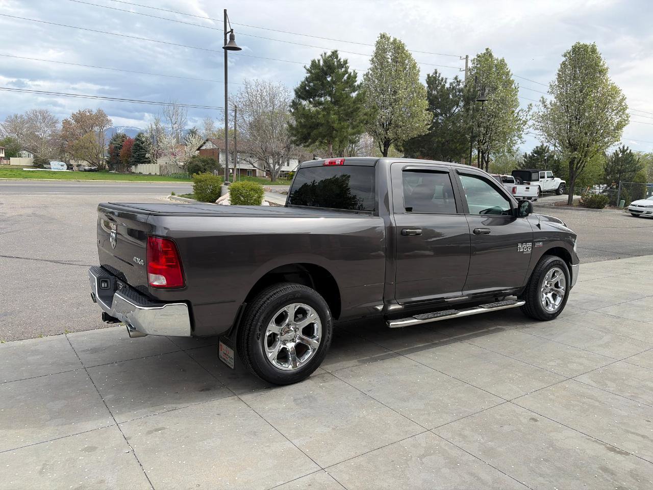 Used 2021 RAM 1500 Classic SLT w/ SLT Plus D￩cor Group image 28
