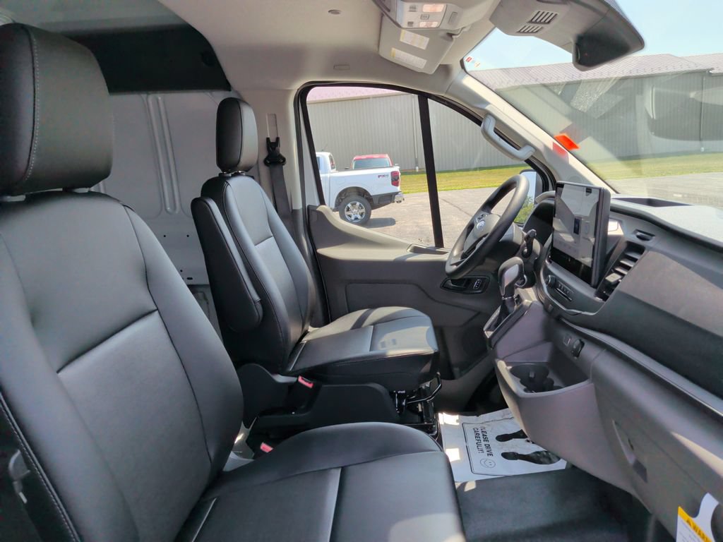 New 2026 Ford Transit 150 Low Roof RWD image 9