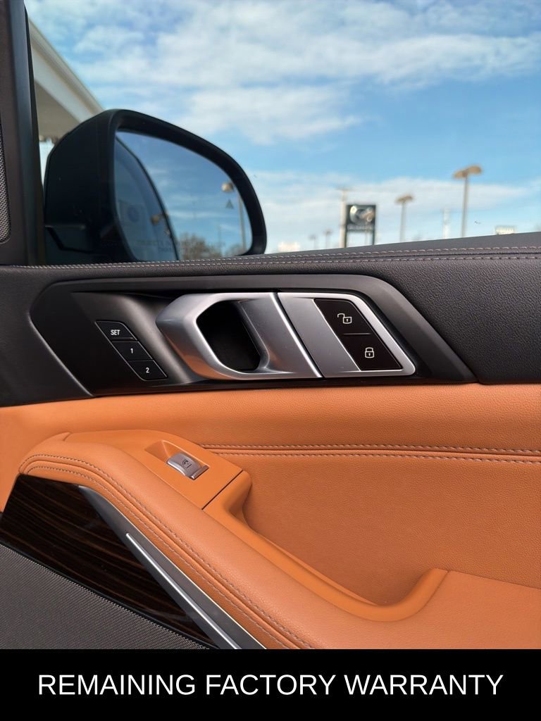 Used 2024 BMW X7 xDrive40i image 32