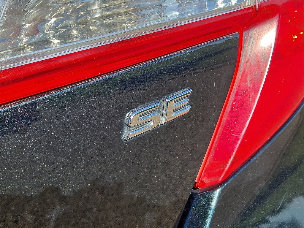 Used 2013 Toyota Camry SE FWD image 14