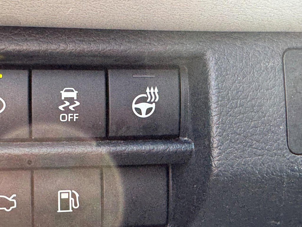 Used 2019 Toyota Avalon Limited w/ Protection Package image 19