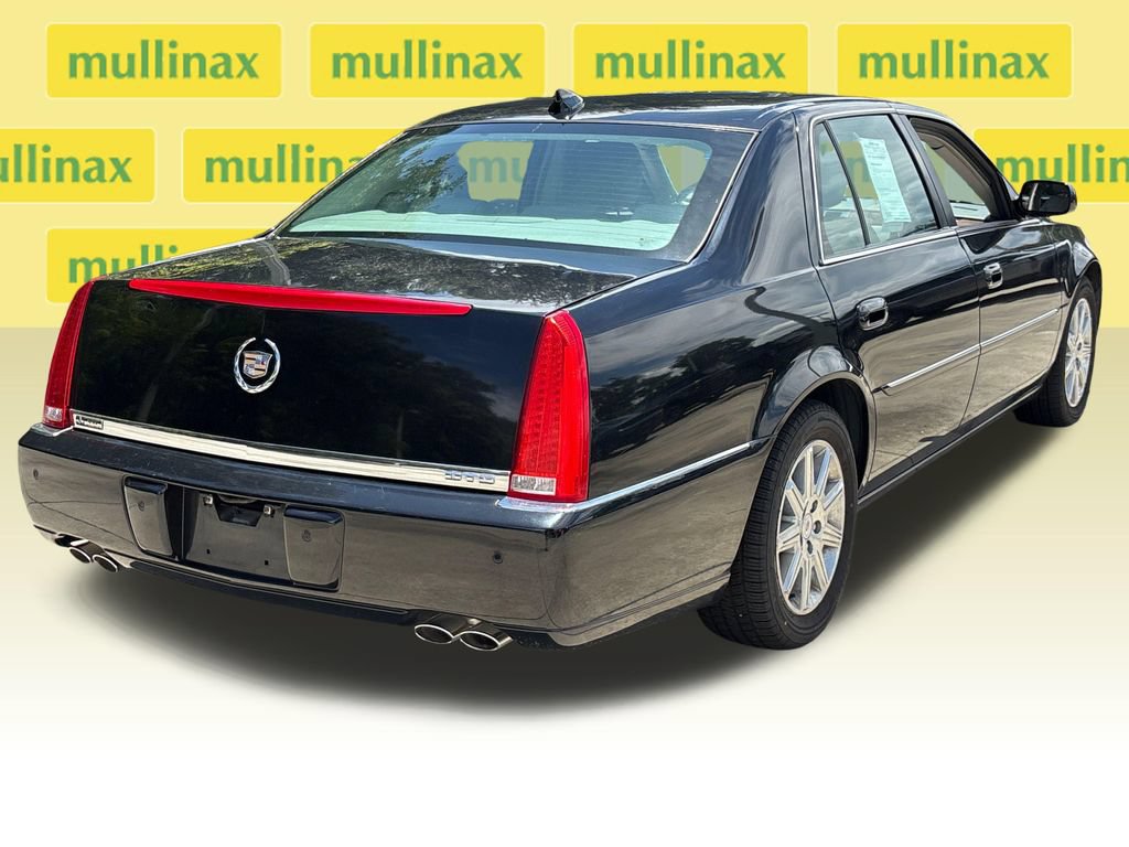 Used 2011 Cadillac DTS Premium w/ Driver Awareness Package FWD image 4