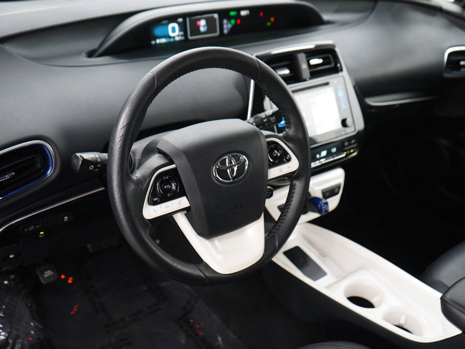 Used 2016 Toyota Prius Four Touring FWD image 20