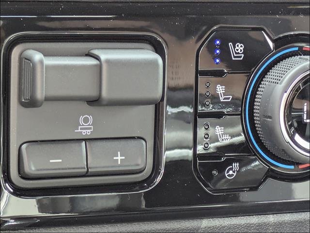 New 2026 Chevrolet Silverado 1500 High Country AWD/4WD image 32