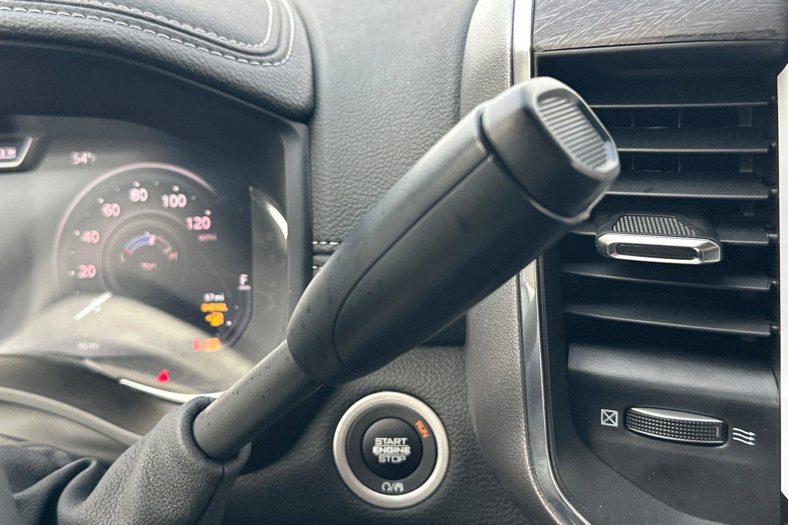 New 2026 RAM 3500 Laramie AWD/4WD image 20