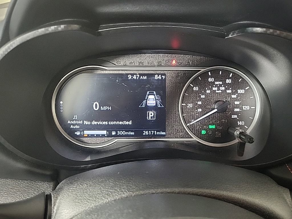 Used 2024 Nissan Versa SR image 12