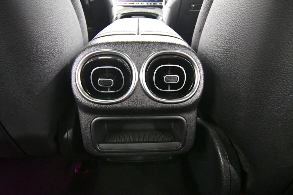 Used 2023 Mercedes-Benz GLC 300 4MATIC image 17