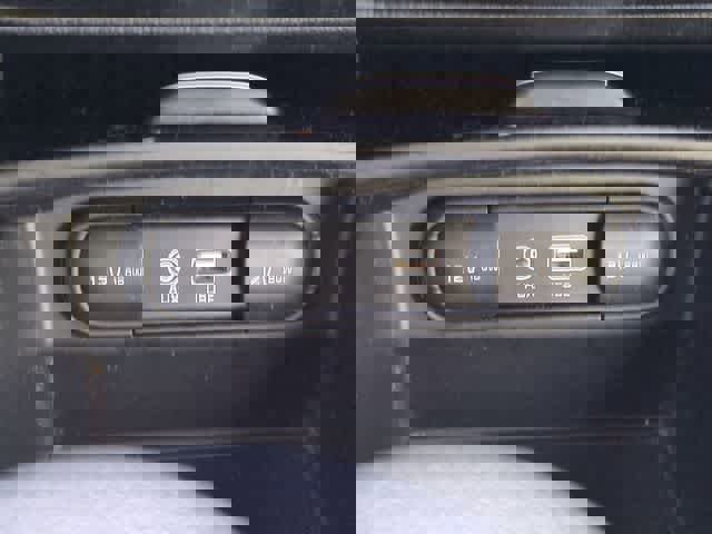 Used 2020 Kia Sorento LX image 30