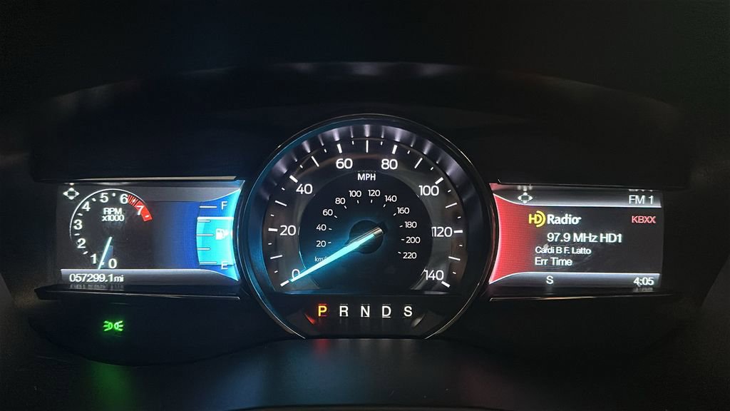 Used 2018 Ford Explorer Limited w/ Equipment Group 301A FWD image 2