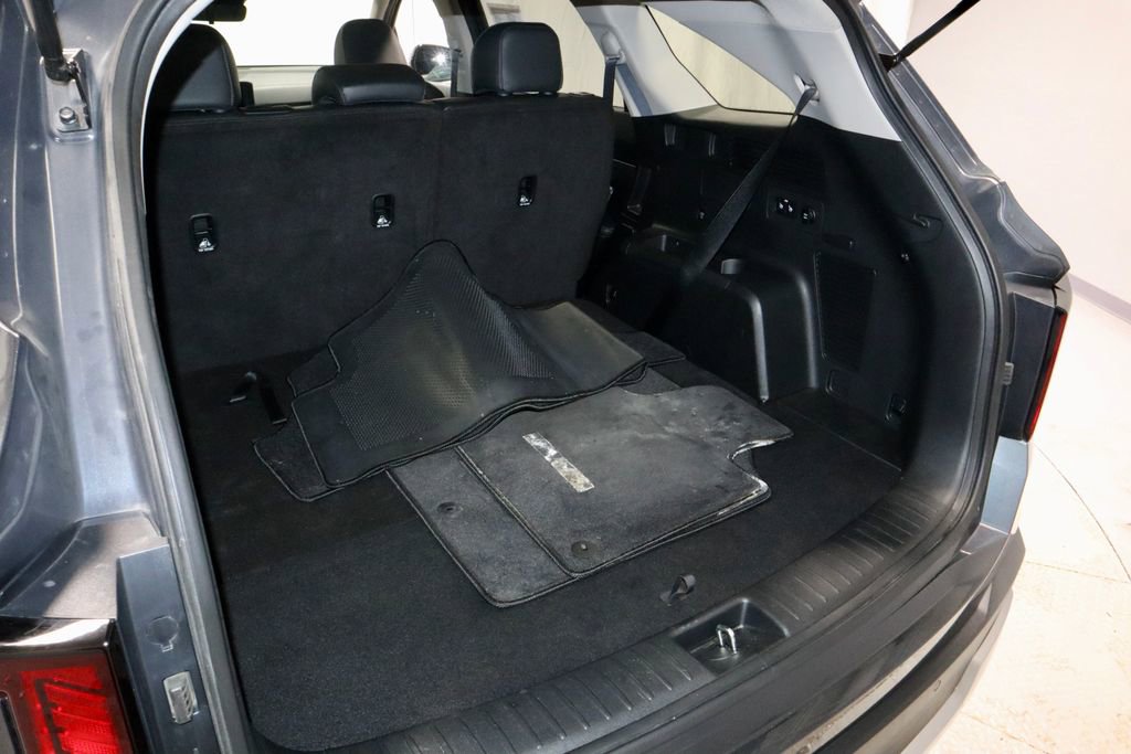Used 2025 Kia Sorento S image 14