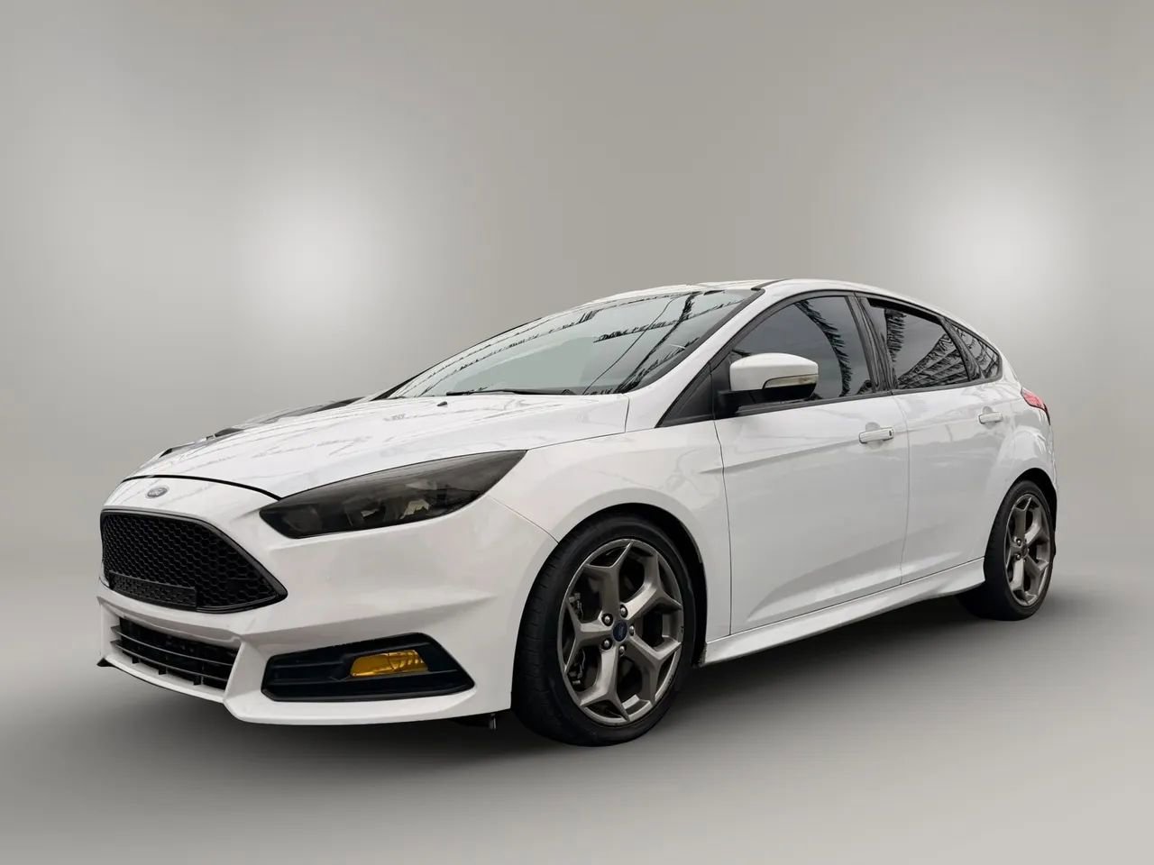 Used 2017 Ford Focus ST FWD image 8