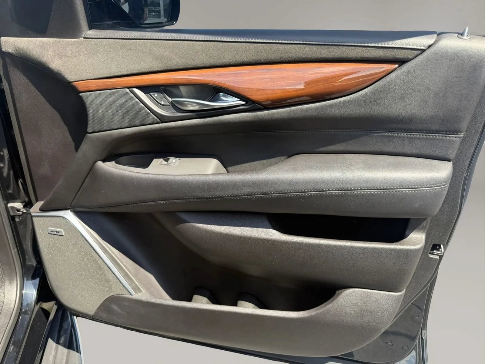 Used 2019 Cadillac Escalade Luxury AWD/4WD image 53