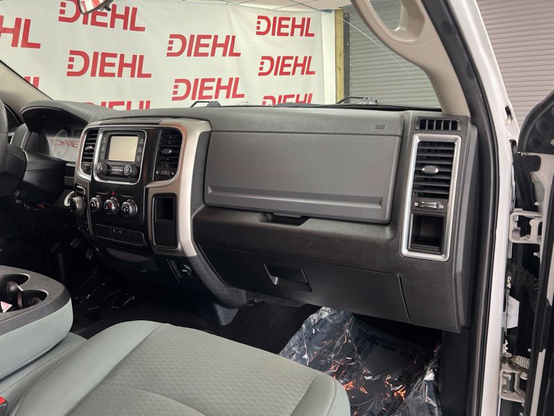 Used 2018 RAM 1500 Classic SLT AWD/4WD image 11
